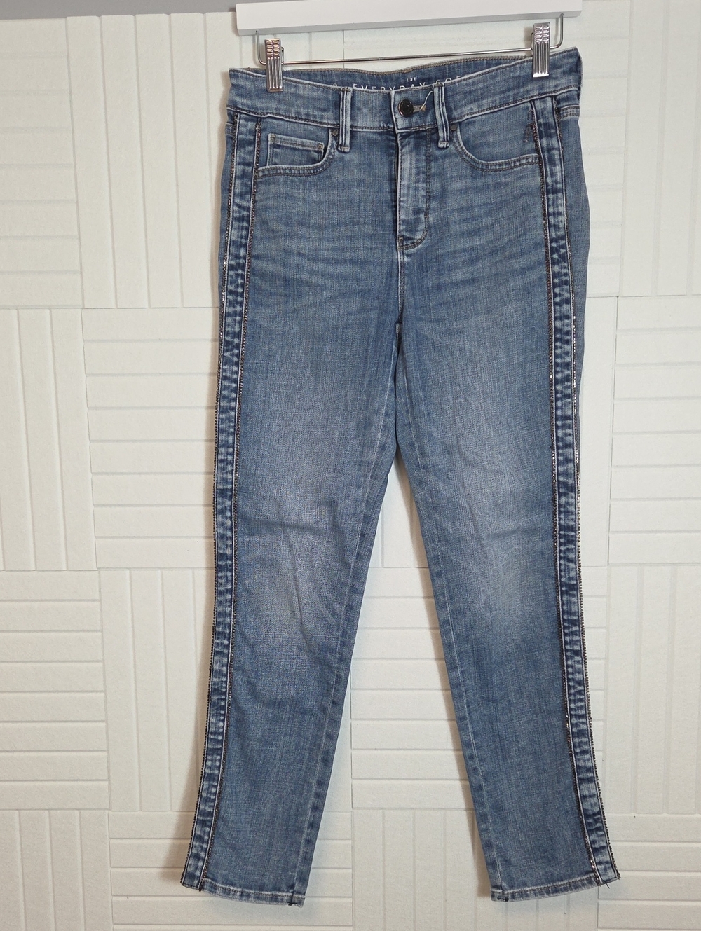 White House Black Market Everyday Soft Slim Ankle Rhinestone Stripe Jeans Size 2